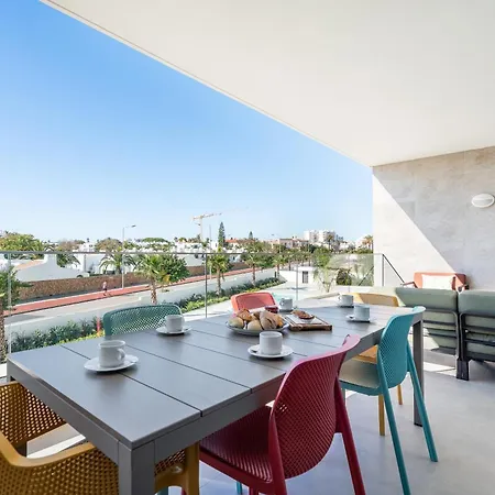 Luxury 3-bedroom Near Dona Ana Lägenhet Lagos