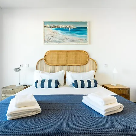 Luxury 3-bedroom Near Dona Ana Lägenhet