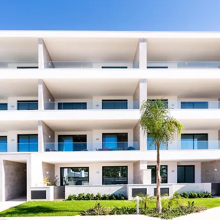 Lägenhet Luxury 3-bedroom Near Dona Ana Lagos