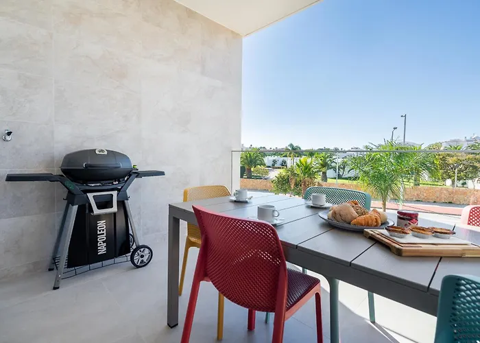 Luxury 3-bedroom Near Dona Ana Appartement