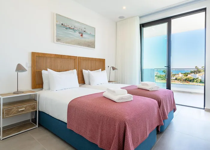 Luxury 3-bedroom Near Dona Ana Appartement