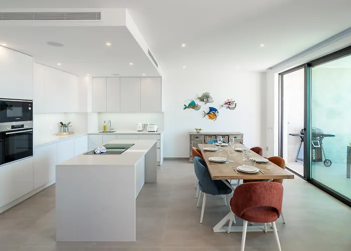 Luxury 3-bedroom Near Dona Ana