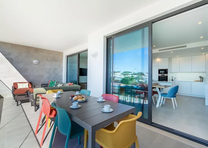 Luxury 3-bedroom Near Dona Ana Appartement