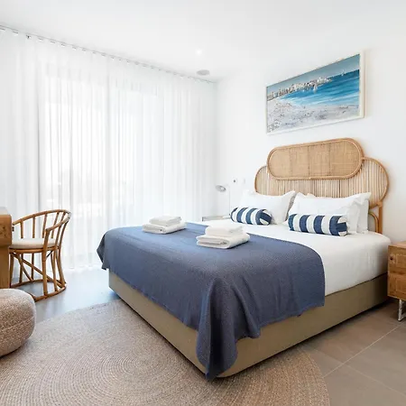 Luxury 3-bedroom Near Dona Ana *